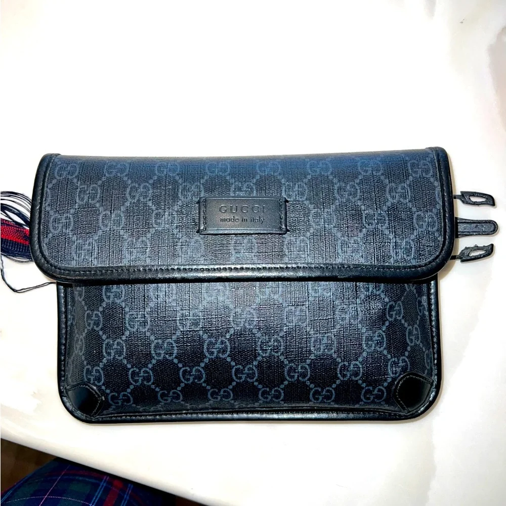 GUCCI FANNY PACK - Picture 1 of 7